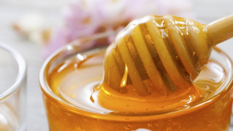 عسل سبلان حامد با رنگ طبیعی و ارزش غذایی مناسب